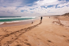 Footprints along the steep beach near Coffin Bay