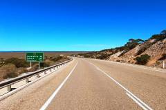 Driving down the Eucla Pass