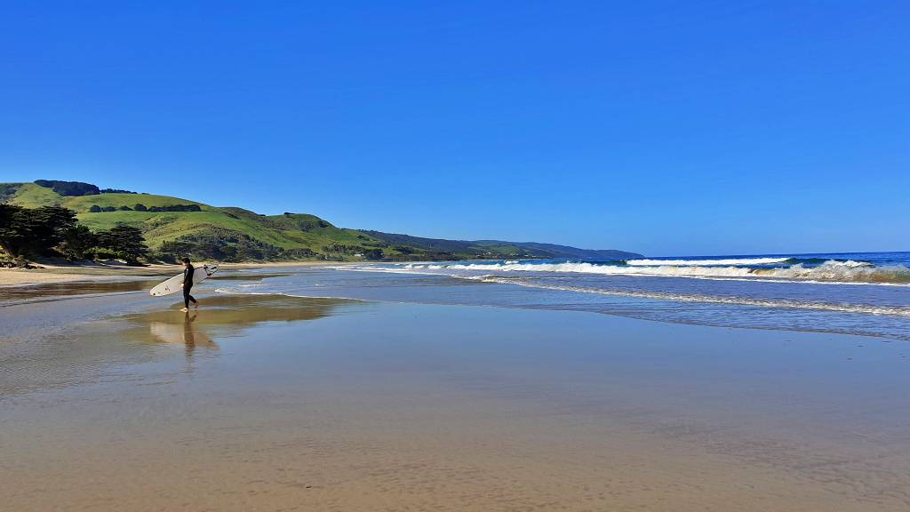 Surfing Apollo Bay