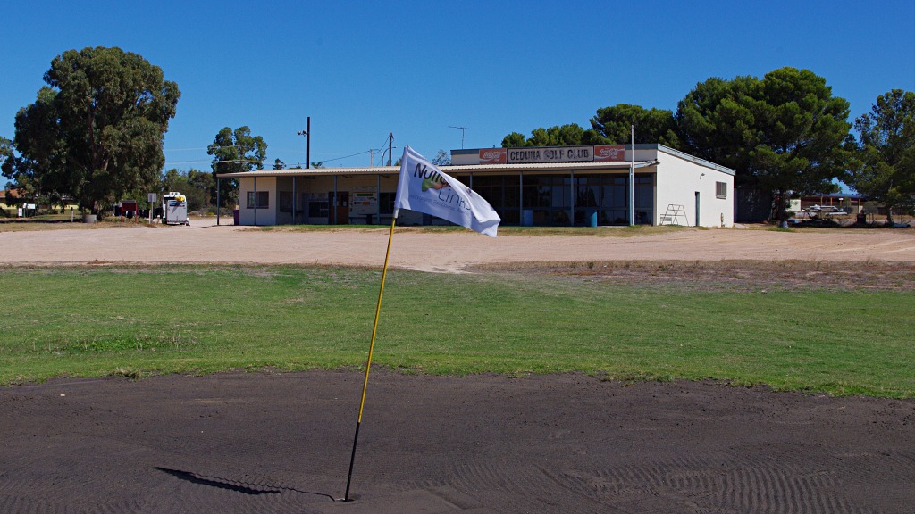 2 Ceduna Denial Bay Par 4 370m