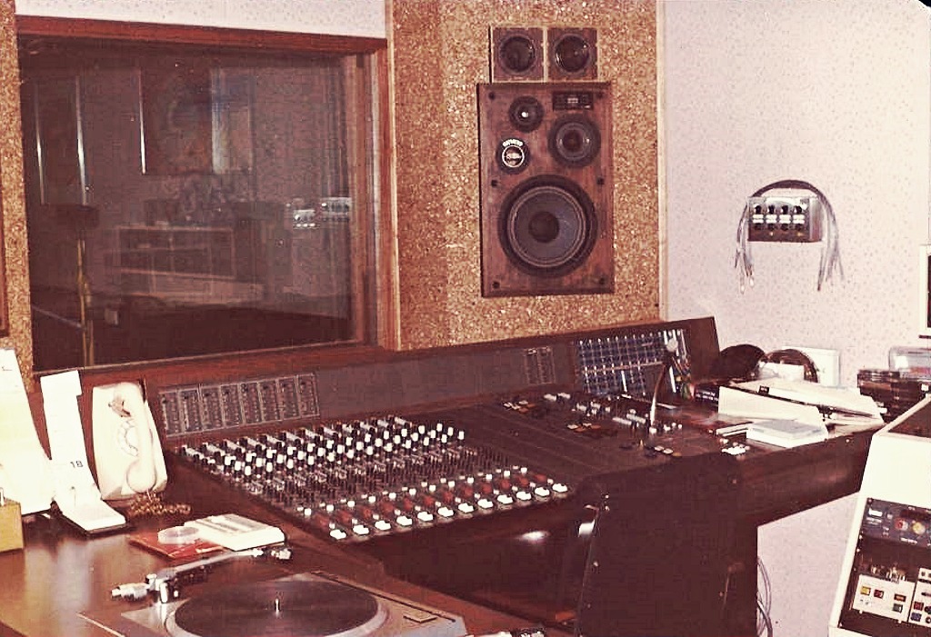 An SAFM production studio in late 80's